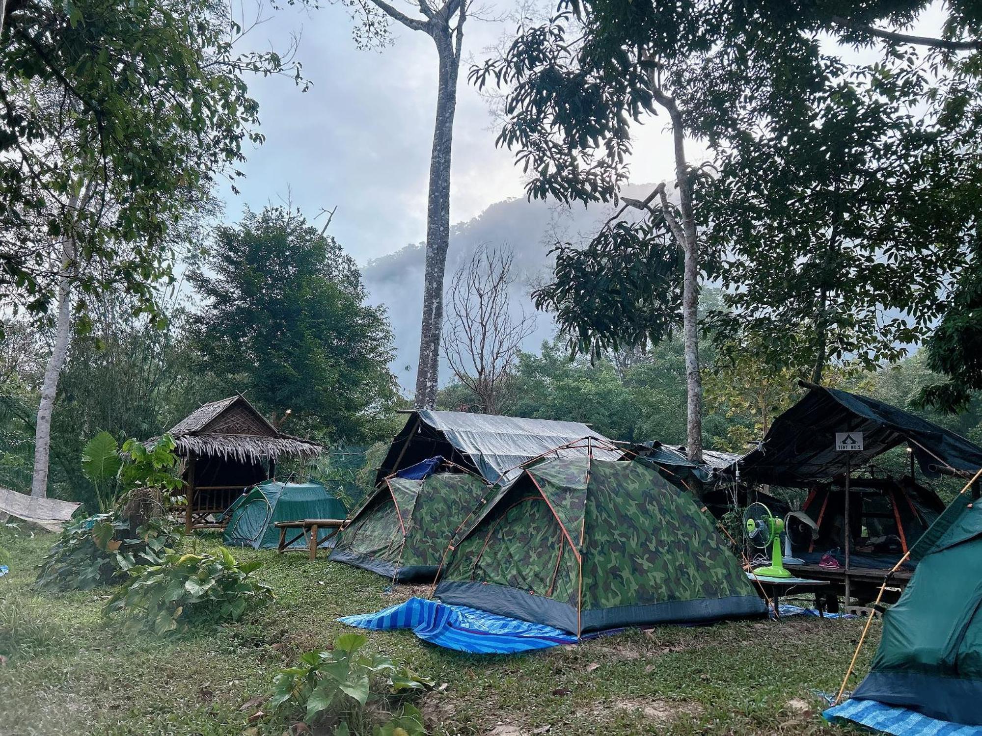 Khaosok August Freedom Camp Hotell Khao Sok National Park Eksteriør bilde